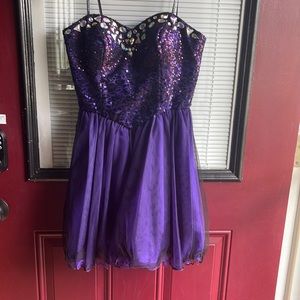 Beautiful homecoming dress. Size1/2